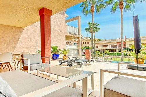 Jardines de Montemar  IV by Solidays Ruim en vrolijk appartement in Benissa, Costa Blanca, Spanje met een gemeenschappelijk zwembad voor 4 personen. Het appartement is gelegen in een kust- en woongebied en ligt op 2 km van het Cala Baladrar strand....