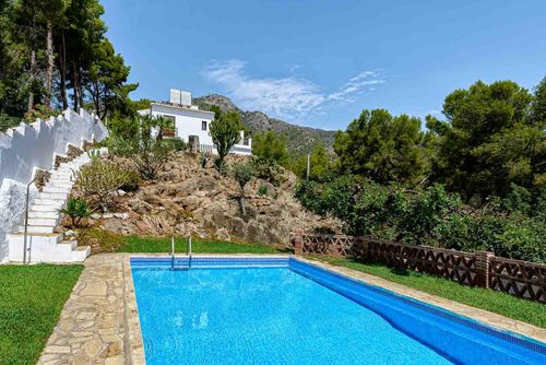 Frigiliana 028-5 Large and comfortable villa  with private pool in Frigiliana, Costa del Sol, Spain for 5 persons...