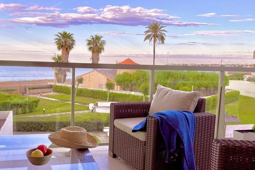 Tierra de Mar 94 by homeprive Beautiful and comfortable apartment in Denia, Costa Blanca, Spain with communal pool for 6 persons. The apartment is situated in a residential beach area, close to restaurants, bars, and supermarkets, and only 25 m from the beach....