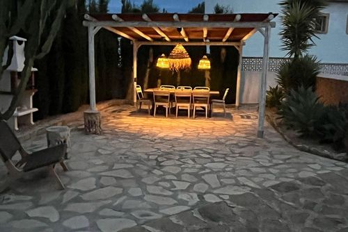 Villa Quiero Verte Grande et confortable villa à Benissa, Costa Blanca, Espagne avec piscine privée pour 8 personnes. La maison est située dans une zone côtière, vallonnée et urbaine à 4 km de la plage....