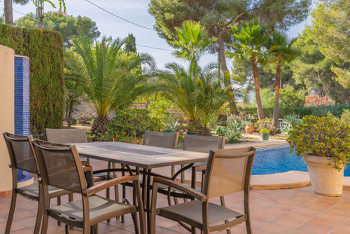 Villa Julivert by Solidays Große und komfortable Villa mit privatem Pool in Benissa, Costa Blanca, Spanien für 6 Personen. Das Haus befindet sich in einem Wohngebiet nahe dem Strand, in der Nähe von Restaurants, Bars, einem Tennisplatz und ist nur 1 km von der Cala Advocat entfernt....