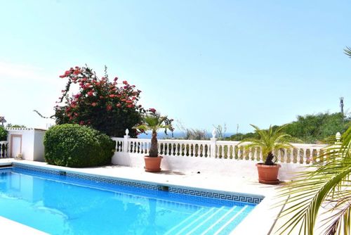 Villa Hermona Villa i Benalmadena, Costa del Sol, Spanien med plads til 18 personer...
