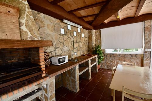 Mi Fa Villa rustique et confortable avec piscine privée à Chiclana de la Frontera, Costa de la Luz, Espagne, pour 9 personnes. La maison est située dans un quartier résidentiel proche de la plage et se trouve à 2 km de la plage de La Barrosa....