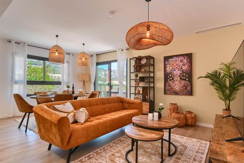 Cuarenta y tres 4 pax Apartamento moderno y confortable en Jávea, Costa Blanca, España, con piscina comunitaria para 4 personas. El apartamento está situado en una zona urbana, cerca de restaurantes y bares, tiendas y supermercados, y a 2 km de la playa La Grava, Puerto, Jávea....