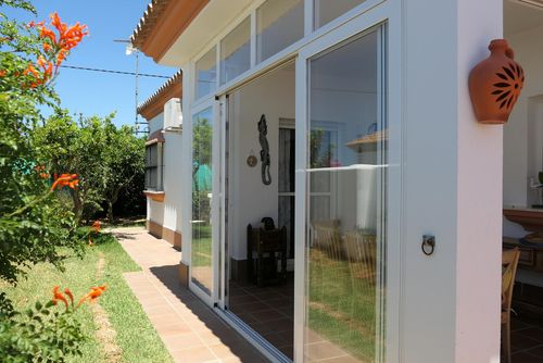 Puesta del Sol 0577 Rumah liburan di Conil de la Frontera, Costa de la Luz, Spanyol dengan kolam renang pribadi untuk 6 orang. Rumah ini terletak di daerah pedesaan....