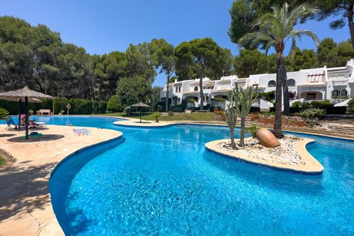 Los Lagos A Bel appartement à Jesus Pobre, Costa Blanca, Espagne, avec piscine commune pour 4 personnes. L'appartement est situé dans une zone boisée et montagneuse....