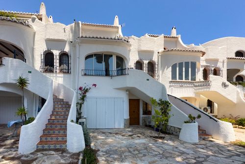 Los Lagos A Bel appartement à Jesus Pobre, Costa Blanca, Espagne, avec piscine commune pour 4 personnes. L'appartement est situé dans une zone boisée et montagneuse....