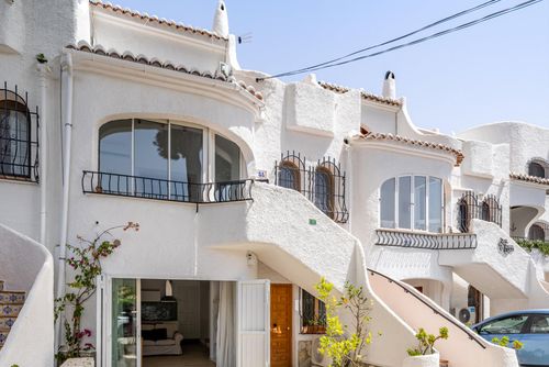Los Lagos B Bel appartement avec piscine commune à Jesus Pobre, Costa Blanca, Espagne, pour 2 personnes. L'appartement est situé dans une zone boisée et montagneuse....