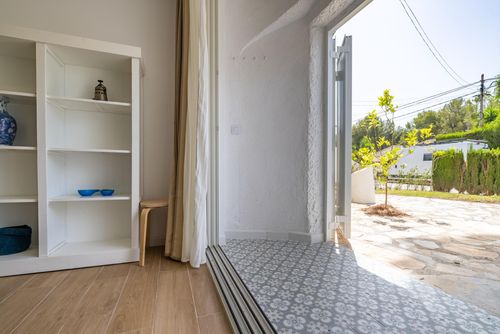 Los Lagos B Schönes Apartment mit Gemeinschaftspool in Jesus Pobre, Costa Blanca, Spanien für 2 Personen. Das Apartment befindet sich in einer bewaldeten und bergigen Gegend....