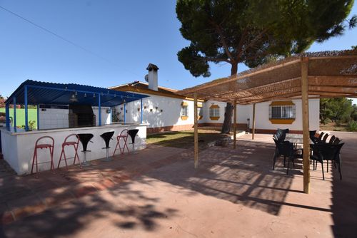 Las Callejuelas Klassische und komfortable Villa in Chiclana de la Frontera, Costa de la Luz, Spanien, mit privatem Pool für 10 Personen. Das Haus befindet sich in einer ländlichen Strandgegend....