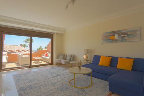 Duplex penthouse La Fragata Estepona Lovely and comfortable apartment in Estepona, Andalusia, Spain with communal pool for 6 persons. The apartment is situated in a coastal and urban area, close to restaurants and bars, shops and supermarkets and at 1 km from Playa del Cristo beach....