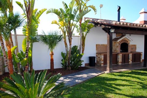 Villa Rafael Maison de vacances à Conil de la Frontera, Costa de la Luz, Espagne, avec piscine privée pour 4 personnes. La maison est située dans une zone rurale....