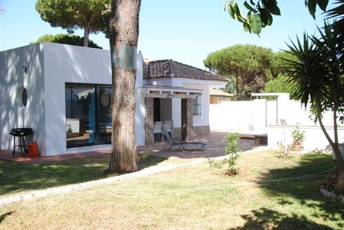 Casa Manoli Feriehus med privat pool i Chiclana de la Frontera, Costa de la Luz, Spanien til 4 personer. Huset ligger i et kystnært og landligt område....
