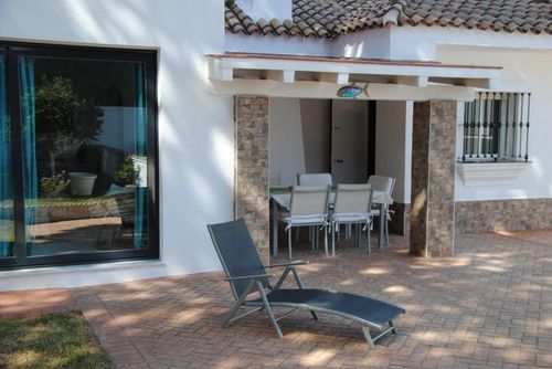 Casa Manoli Feriehus med privat svømmebasseng i Chiclana de la Frontera, Costa de la Luz, Spania for 4 personer. Huset ligger i et kystnært og landlig område....