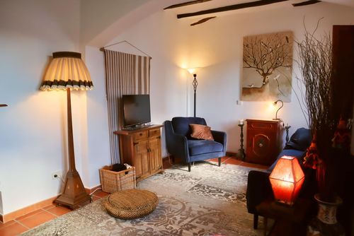 Casa Paradis Hermosa y clásica casa en Callosa d'En Sarria, Costa Blanca, España, para 6 personas. La casa está situada en una zona costera, residencial y montañosa....