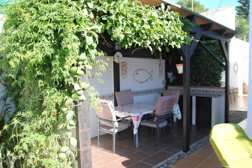 Casa Estrelicia Feriehus i Chiclana de la Frontera, Costa de la Luz, Spania med privat svømmebasseng for 6 personer. Huset ligger i et kystnært og landlig område....