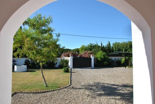 Villa Charlotte 0509 Feriehus i Chiclana de la Frontera, Costa de la Luz, Spania med privat svømmebasseng for 6 personer. Huset ligger i et landlig område....