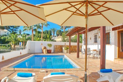 Villa Relax Solidays TB  villa de luxe charmante à Moraira, Costa Blanca, Espagne  avec piscine chauffée pour 8 personnes...