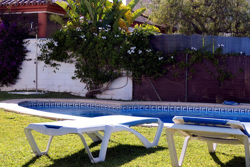 Nuestra Casa 0511 Feriehus med privat basseng i Chiclana de la Frontera, Costa de la Luz, Spania for 4 personer. Huset ligger i et kyst- og landlig område, bare 3 km fra Playa la Barrosa-stranden....