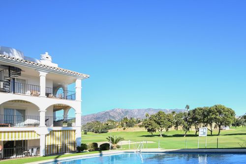 La Siesta Golf Mijas Winter Prachtig en vrolijk appartement in Costa de Mijas, Andalusië, Spanje voor 4 personen. Het appartement is gelegen in een golfresort, in een kust- en woongebied, dicht bij supermarkten en op 5 km van Fuengirola....