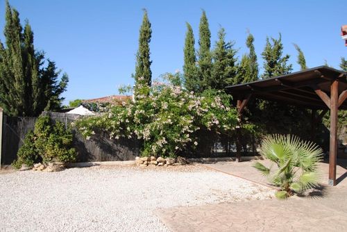 Casa Feliz Semesterhus i Chiclana de la Frontera, Costa de la Luz, Spanien med privat pool för 6 personer. Huset är beläget i ett lantligt område....
