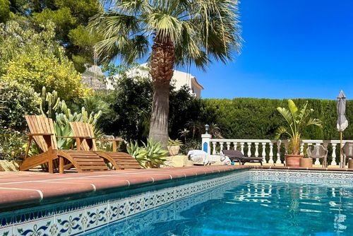 Casa Ardilla Schöne und komfortable Villa in Altea, Costa Blanca, Spanien, mit privatem Pool für 6 Personen. Das Haus befindet sich 4 km vom Playa La Olla Strand entfernt....
