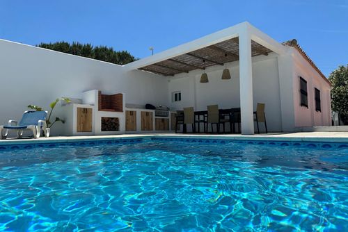 Casa Vista del Campo Feriehus med privat svømmebasseng i Chiclana de la Frontera, Costa de la Luz, Spania for 5 personer. Huset ligger i et landlig område....