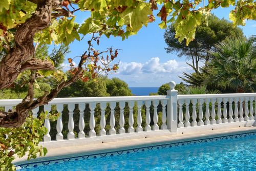 Flores 4 pax Wonderful and comfortable villa with private pool in Jávea, Costa Blanca, Spain for 4 persons. The house is situated in a residential and mountainous beach area, 500 m from La Barraca, Jávea beach and 0....