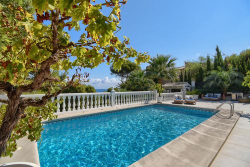 Flores 4 pax Wundervolle und komfortable Villa in Javea, Costa Blanca, Spanien, mit einem privaten Pool für 4 Personen. Das Haus befindet sich in einem Wohn- und Berggebiet in Strandnähe, 500 m von La Barraca, dem Javea-Strand, und 0,5 km vom Mediterraneo, Javea, entfernt....