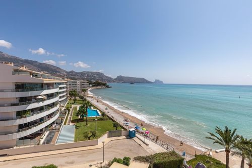 Cap Negret Altea Mar Magnifique et confortable appartement à Altea, Costa Blanca, Espagne, avec piscine commune pour 4 personnes. L'appartement est situé dans une zone résidentielle proche de la plage, à proximité de restaurants et bars, de boutiques et supermarchés, et à 25 m de la plage de la Olla....