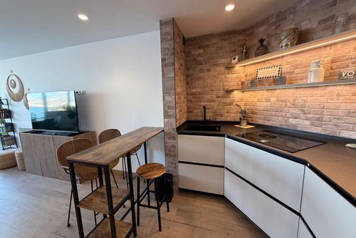 Cap Negret Altea Mar Geweldig en comfortabel appartement in Altea, Costa Blanca, Spanje met gemeenschappelijk zwembad voor 4 personen. Het appartement is gelegen in een residentieel strandgebied, dicht bij restaurants en bars, winkels en supermarkten, en op 25 m van Playa de la Olla strand....