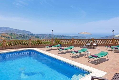 Frigiliana 005 Villa indah dan nyaman  dengan kolam renang pribadi di Frigiliana, Costa del Sol, Spain untuk 6 orang...