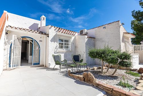 Villa Rembrandt Villa merveilleuse et confortable  avec piscine privée à Albir-Alfaz Del Pi, Costa Blanca, Espagne pour 6 personnes...