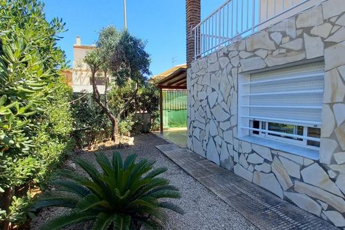Apartamento Bajo Este Apartemen di Oliva, Costa Blanca, Spain untuk 6 orang...