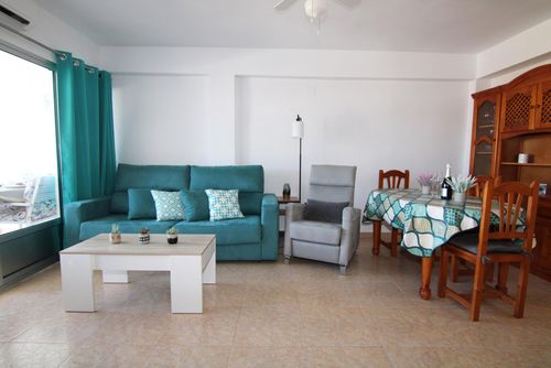 Santa Ana Mooie en comfortabele appartement in Denia, Costa Blanca, Spanje voor 5 personen. Het appartement is gelegen nabij restaurants, bars en supermarkten, slechts 50 m van het strand en 4 km van El Vergel....