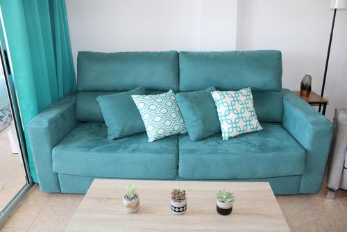 Santa Ana Mooie en comfortabele appartement in Denia, Costa Blanca, Spanje voor 5 personen. Het appartement is gelegen nabij restaurants, bars en supermarkten, slechts 50 m van het strand en 4 km van El Vergel....