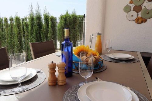 Casa de Femmie Modern en vrolijk appartement in San Juan de los Terreros, Andalusië, Spanje met gemeenschappelijk zwembad voor 4 personen. Het appartement is gelegen in een strandresort, in een residentieel en bergachtig strandgebied, dichtbij supermarkten en op 500 m van het strand....