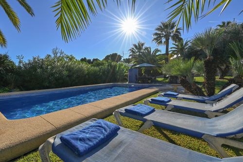 La Desirada Winter Villa cómoda en Jávea, Costa Blanca, España con piscina privada para 8 personas. La casa se encuentra en una zona residencial de playa....
