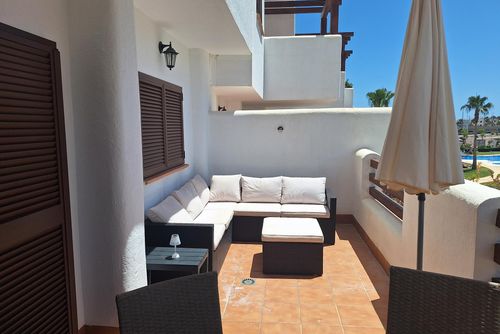 Casa Roberto Appartamento moderno e luminoso con piscina comune a San Juan de los Terreros, Andalusia, Spagna, per 4 persone. L'appartamento è situato in un complesso balneare, in una zona costiera, residenziale e montuosa, vicino ai supermercati e a 500 m dalla spiaggia....