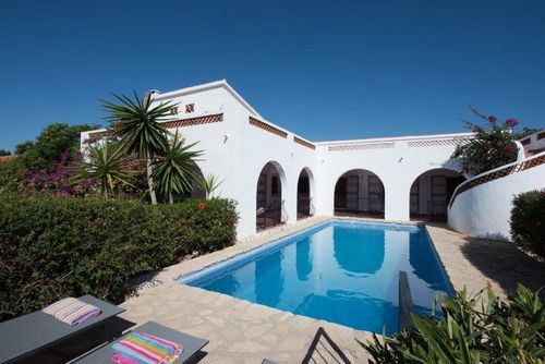 Finca Hogar Vidunderlige og hyggelig villa i Alfaz Del Pi, Costa Blanca, Spanien  med opvarmet pool med plads til 8 personer...