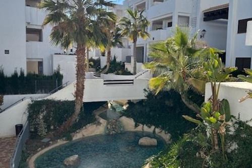 Casa La Bueña Vida Mooie en vrolijke appartement in San Juan de los Terreros, Andalusië, Spanje met een gemeenschappelijk zwembad voor 4 personen. Het appartement is gelegen in een vakantiecomplex, in een residentieel en bergachtig strandgebied, dicht bij restaurants en cafés, supermarkten en een tennisbaan, en bevindt zich op 500 m van het Playa Nardos strand....