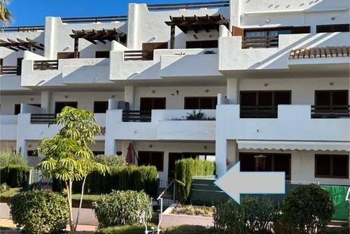 Casa La Bueña Vida Bel appartement charmant et ensoleillé à San Juan de los Terreros, en Andalousie, Espagne, avec piscine commune pour 4 personnes. L'appartement est situé dans un complexe de vacances, dans une zone résidentielle et montagneuse près de la plage, à proximité de restaurants et de bars, de supermarchés, et d'un court de tennis, et se trouve à 500 m de la plage de Playa Nardos....