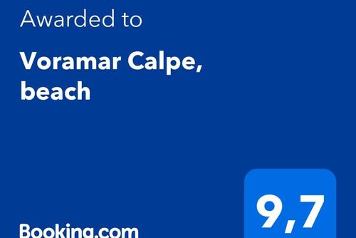 Voramar II by the beach Prachtig en luxe appartement in Calpe, Costa Blanca, Spanje met gemeenschappelijk zwembad voor 4 personen. Het appartement is gelegen in een vakantiecomplex met bar en restaurant, in een residentiële strandomgeving, dicht bij winkels en supermarkten, op 25 m van het strand Playa de la Fossa, 3 km van het centrum van Calpe en 25 m van de Middellandse Zee....