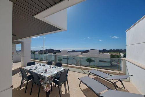 La perla verde Prachtig en comfortabel appartement in Pulpi, Andalusië, Spanje voor 6 personen. Het appartement is gelegen in een vakantiecomplex met een bar en restaurant en ligt op 3 km van het Playa la Entrevista strand....