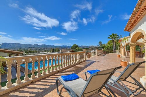 Altar 6 pax Maravillosa y confortable villa con piscina privada en Xàbia, Costa Blanca, España para 6 personas. La casa se encuentra en una zona residencial de playa y a 4 km de la playa de La Grava, Xàbia....