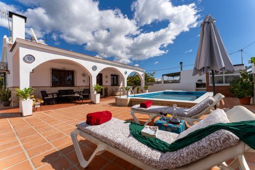 Nerja 073 Villa bonita y clásica en Nerja, Costa del Sol, España  con piscina privada para 6 personas...