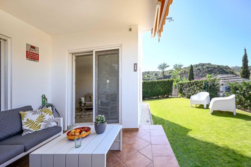 Los Iris Wonderful and comfortable apartment with communal pool in Mijas Costa, Andalusia, Spain for 4 persons. The apartment is situated in a resort, in a coastal and residential area, close to a golf course, restaurants and bars and a tennis court, 3 km from Fuengirola beach and 4 km from Fuengirola....