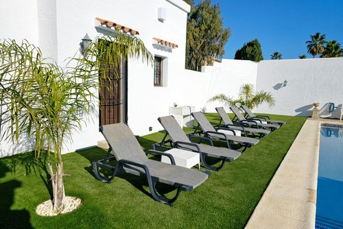 La Novela Schöne und komfortable Villa mit privatem Pool in Calpe, Costa Blanca, Spanien für 6 Personen. Das Haus befindet sich in einer Küsten- und Wohngegend und ist 2 km vom Strand La Fustera entfernt....