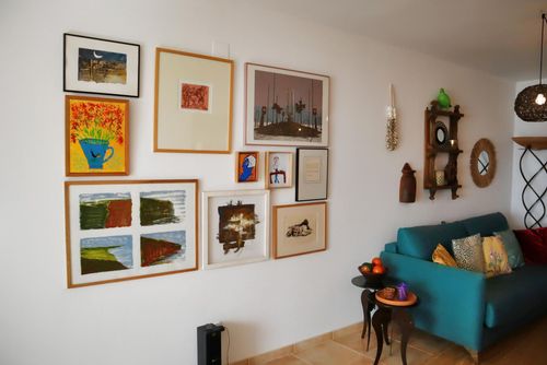 Casa Aballi Dejlig og komfortabel lejlighed med fælles pool i Altea, Costa Blanca, Spanien, til 4 personer. Lejligheden er beliggende i et badeferieområde, i et boligområde tæt på supermarkeder, 100 m fra Playa La Olla strand og 0,1 km fra Middelhavet....