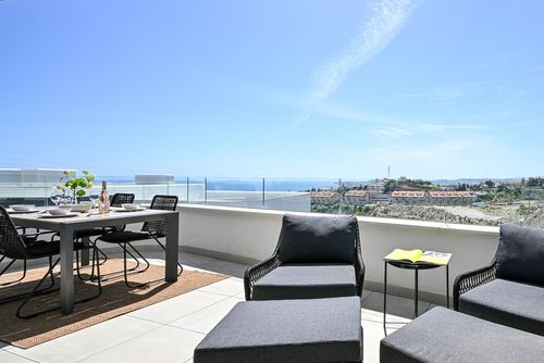 Higueron South 34 Winter Modernes und luxuriöses Apartment in Fuengirola, Andalusien, Spanien für 4 Personen. Das Apartment befindet sich in einem Resort, in einer küstennahen, hügeligen und Wohngegend, in der Nähe eines Tennisplatzes und 2 km vom Carvajal-Strand entfernt....